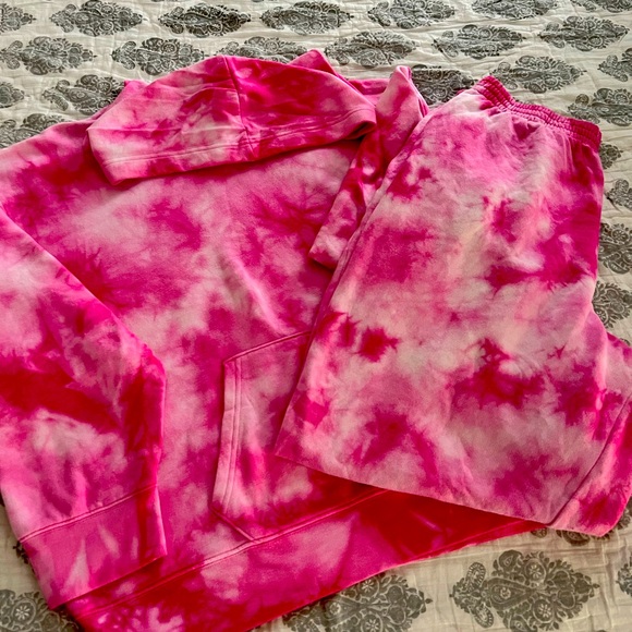 PINK sweatshirt and sweatpants set! - Picture 1 of 5